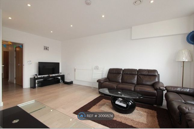 Flat, Best House Matthews Close, Wembley photo 4
