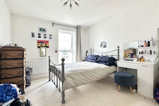 Flat for sale in Bessborough House, Carmichael Avenue, Greenhithe, Kent