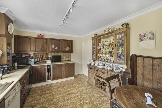 Ty Gloch, 3, Llanmihangel Rise, Cowbridge photo 3