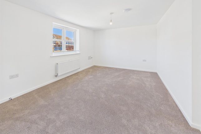 4, Halifax Lane, Downham Market photo 2