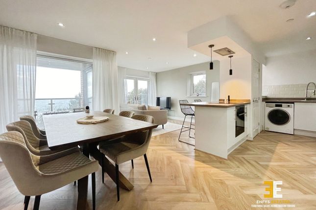Awel Ynys,Apartment 8, Bangor Road, Penmaenmawr photo 3