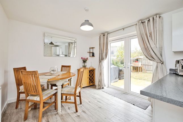 20, Sandpiper Drive, Yeovil photo 4