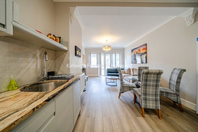 Flat A, 9, Rosedene Avenue, London photo 5