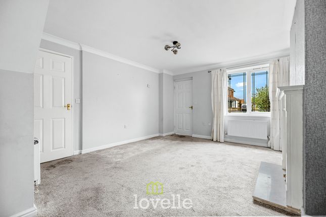2, Buddleia Close, Healing photo 4