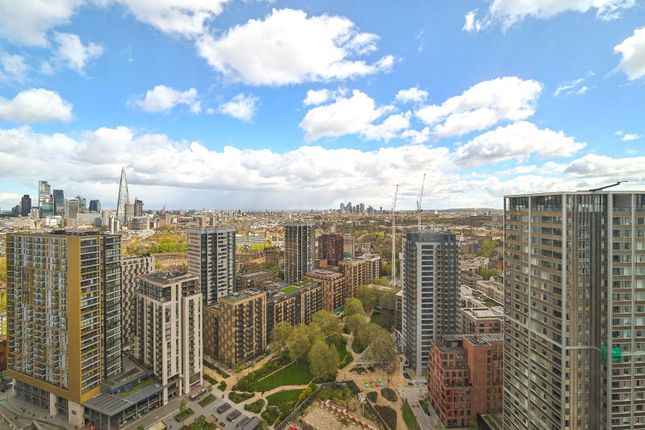 Walworth Road, Elephant and Castle photo 3