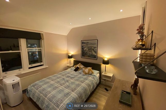 Cowick Road, London photo 2