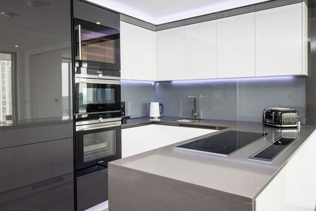 Flat for sale in 3 Dollar Bay Place, Canary Wharf