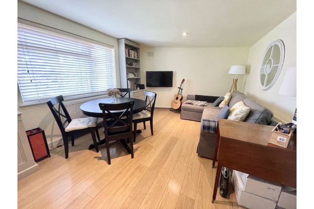 Thumbnail Flat to rent in Red Lion Hill, London