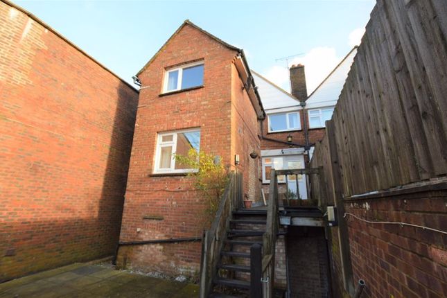 4 bed maisonette to rent in 4 Bedroom Maisonette With Parking, The Broadway, Crowborough TN6