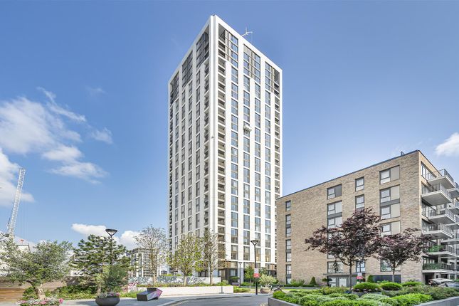 Flat to rent in Kings Tower, Bridgewater Avenue, Chelsea Creek, London