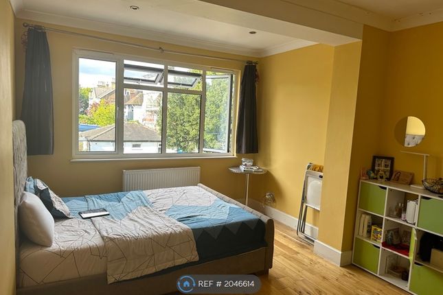 Thumbnail Room to rent in Le May Ave, London