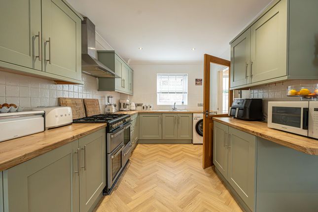 3 Aber Court Glyn Street, Bridgend photo 2