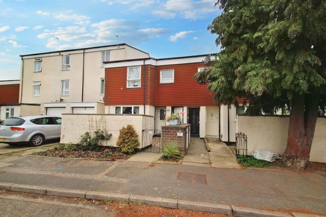 Flat for sale in St. Helens Close, Uxbridge, Greater London