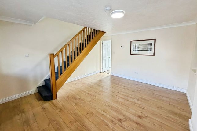 6, Clos Burlais, Swansea photo 2