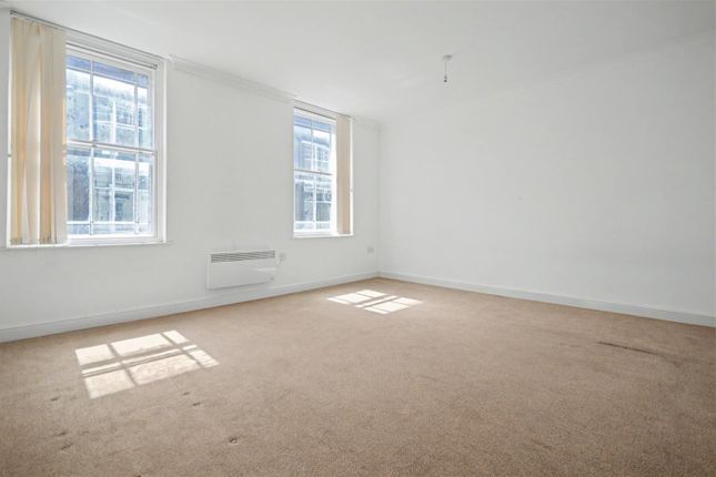Flat 1, 35a St. Giles Street, Northampton photo 5