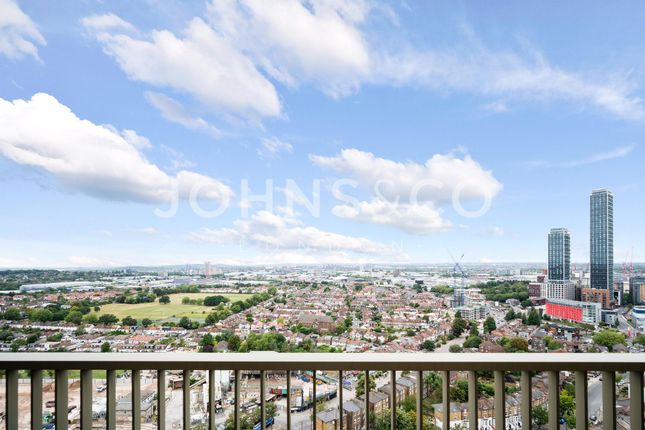 Heartwood Boulevard, London photo 4