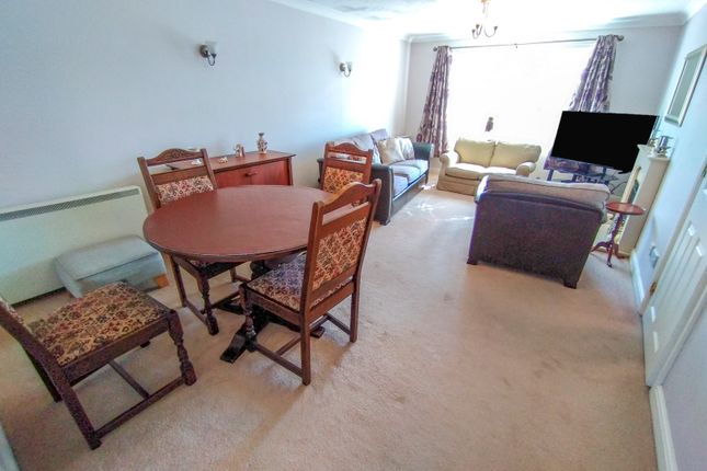 19, Laurel Drive, Stoke-on-Trent photo 5