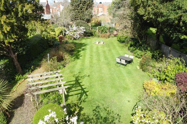 Brelade House, 24, South Street, Cottingham photo 4