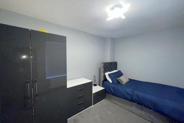 Thumbnail Room to rent in Warner Road, Walsall
