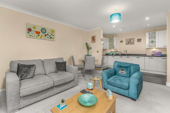 4 Park Gardens,, Bath Road, Banbury photo 4