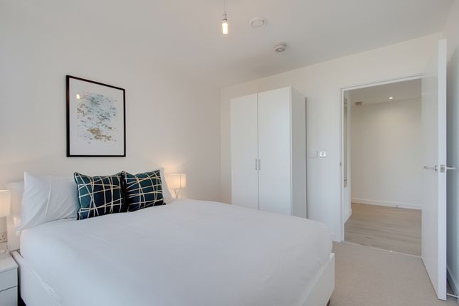 Flat for sale in Stratosphere, Great Eastern Road, Stratford