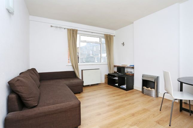 Thumbnail Flat to rent in Hamlet Gardens, Ravenscourt Park, Hammersmith