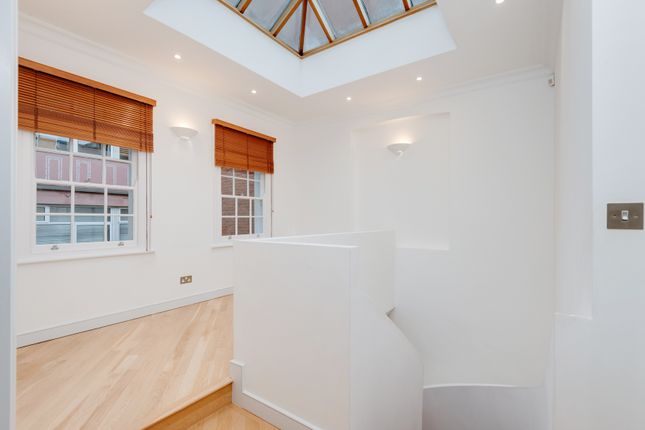 Detached house to rent in Grove End Road, London