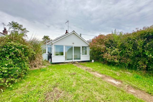 Detached bungalow for sale in California Crescent, California, Great Yarmouth