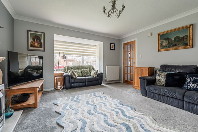 220, Guardwell Crescent, Edinburgh photo 2