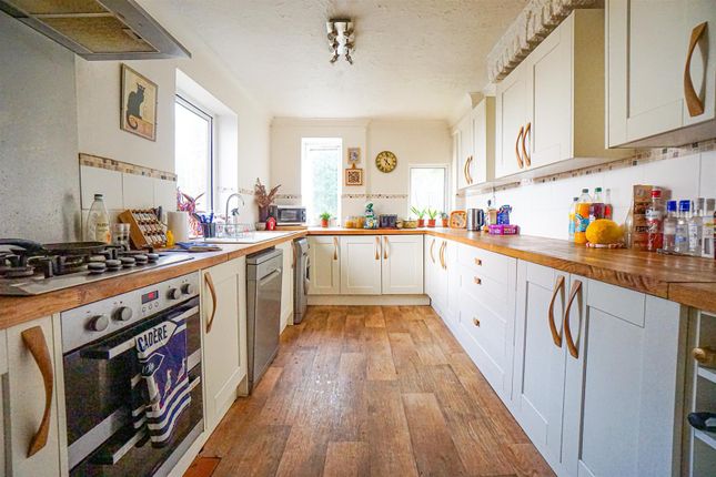 Terraced house for sale in Linton Crescent, Hastings