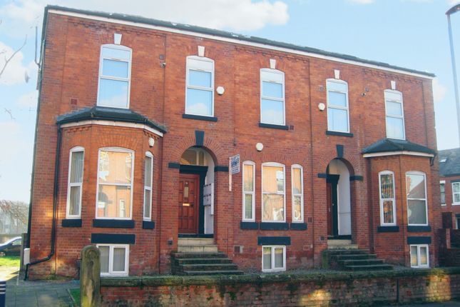 Flat to rent in Mauldeth Road West, Withington, Manchester M20