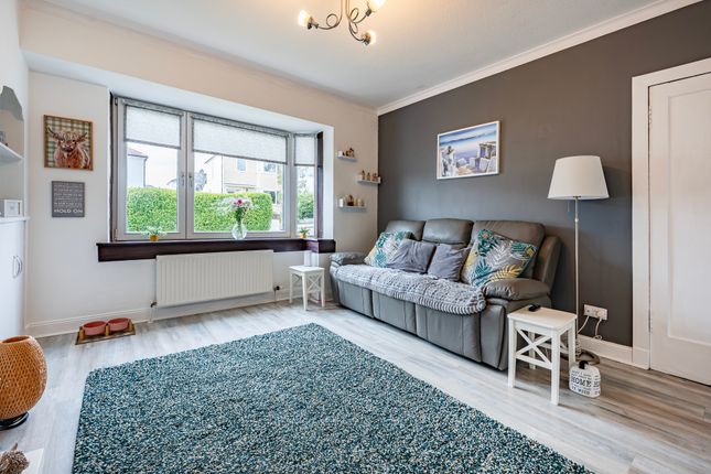 8 Southlea Avenue, Thornliebank, Glasgow photo 4