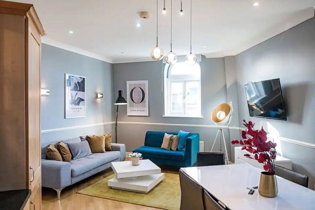 12a Gloucester Mansions, 140a, Shaftesbury Avenue, London photo 4