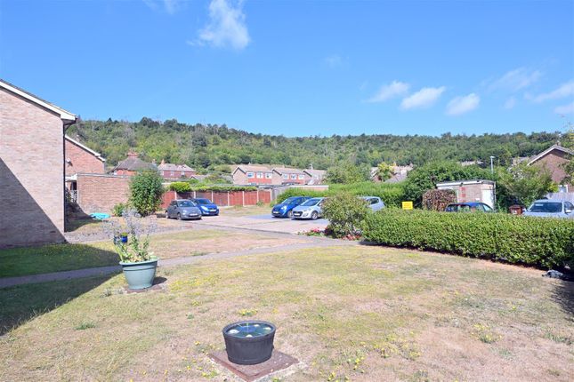 Flat 2, 21, Filching Road, Eastbourne photo 2