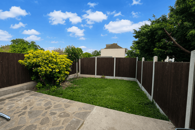 20 Homefield Avenue, ILFORD photo 5