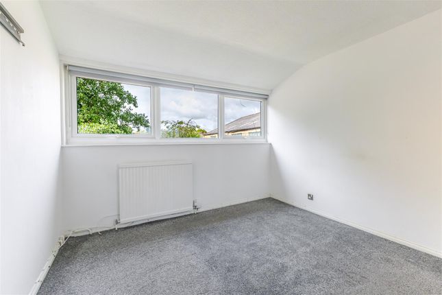 39, Brickett Close, Ruislip photo 4