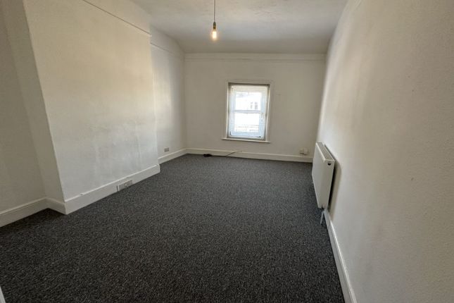 Flat to rent in Ashley Road, Boscombe, Bournemouth