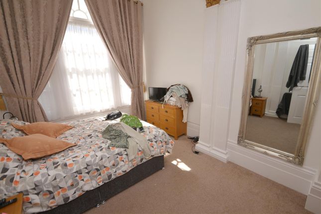 Apartment 4