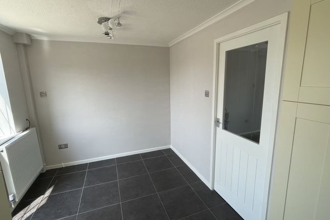 61 Gleneagles Drive, Arnold, Nottingham photo 3