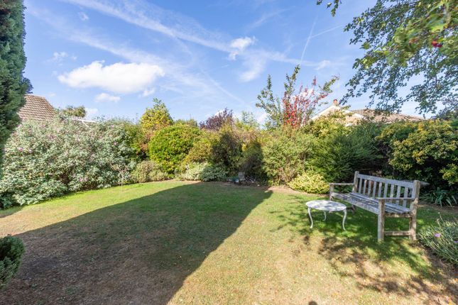 29, Westleigh Drive, Sonning Common photo 2