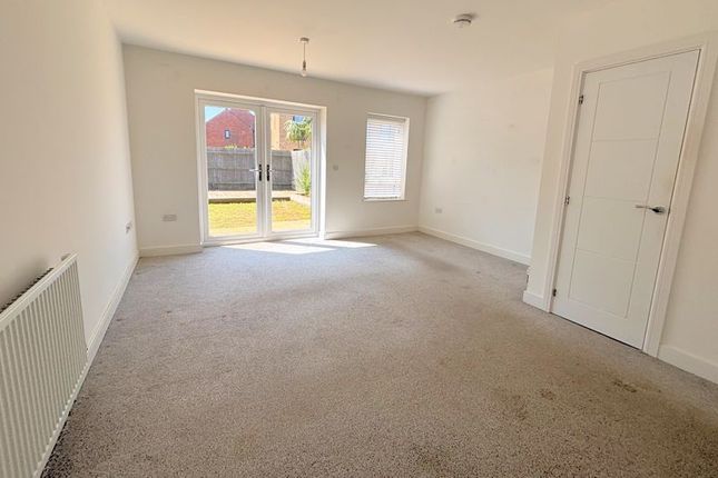 6, Courageous Road, Lee-On-The-Solent photo 3