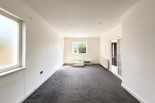 172, Harlington Road, Uxbridge photo 4