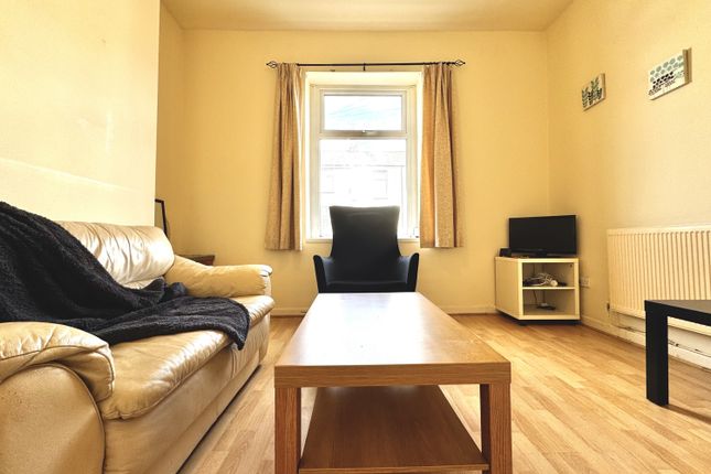 37, Russell Street, Cardiff photo 3