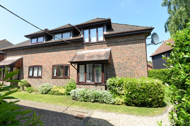 Flat for sale in Wellington Court, New Milton, Hampshire