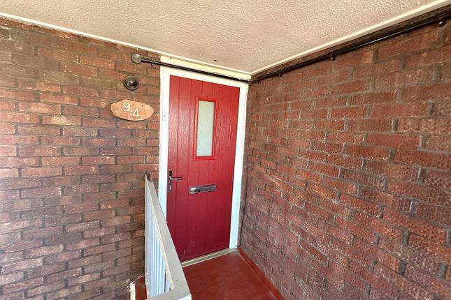 94, Orkney Walk, Corby photo 3