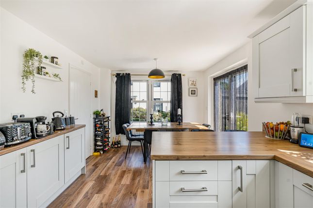 6, Kings Tor Drive, Tavistock photo 4