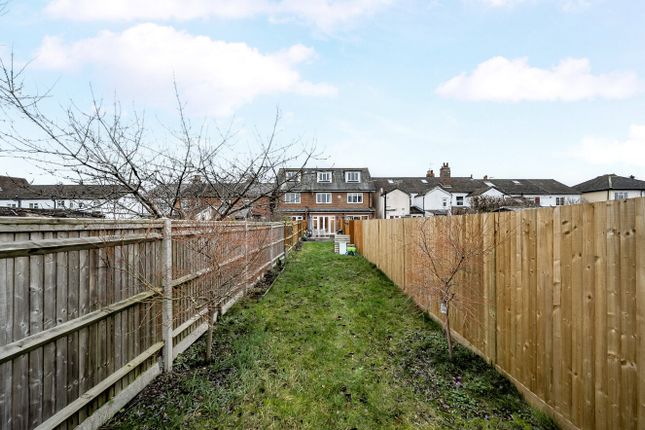 72B, Kings Road, Surrey photo 4