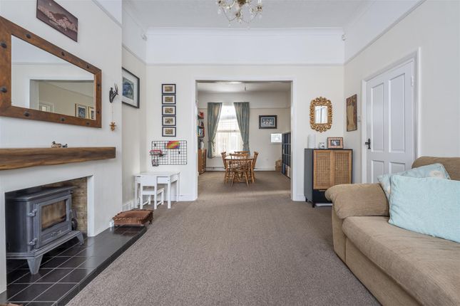 Bungalow for sale in Garfield Road, London