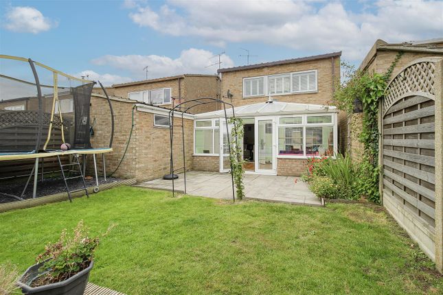 Link-detached house for sale in Porters Close, Buntingford