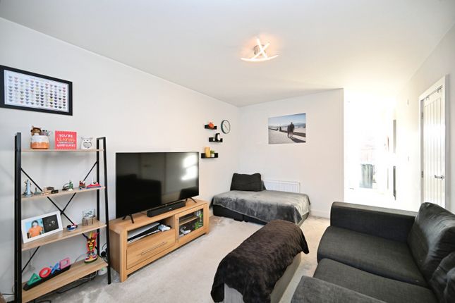 15, Kerry Hill Drive, Rugby photo 3